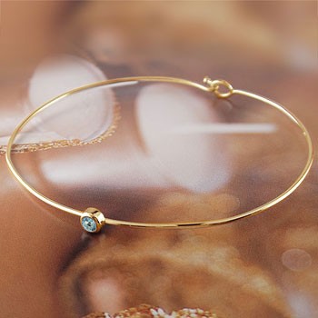 18金 レディース ブレスレット バングル 一粒 イエローゴールドk18 ブルートパーズ 11月誕生石 シンプル 人気 大人ジュエリー オリジナルデザイン ご褒美 自分買い