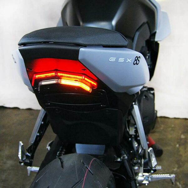 スズキ GSX-8S フェンダーレスキット タックド New Rage Cycles